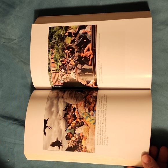 📖 Book - Picture 3 of 4